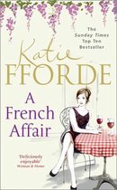 Boekhoes: Katie Fforde's 'A French Affair', met een illustratie van een vrouw bij een tafel met rode wijn.