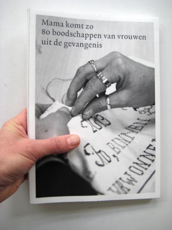 Cover van het boek 'Mamma komt zo' van Charlotte Marres