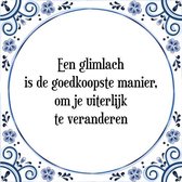 Tegeltje met Spreuk (Tegeltjeswijsheid): Een glimlach is de goedkoopste manier, om je uiterlijk te veranderen + Kado verpakking & Plakhanger