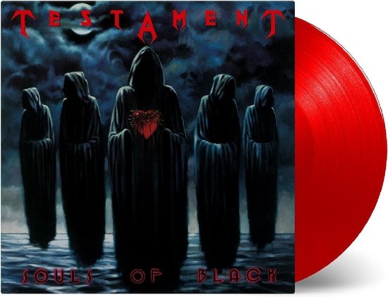 Hoes van de vinylplaat 'Souls of Black' met vijf figuren in zwarte gewaden en een rood hart, naast een rode vinylplaat.