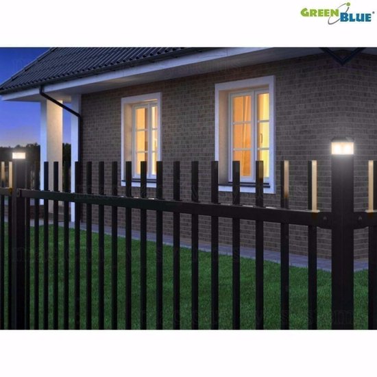 Lampe de jardin solaire avec capteur crépusculaire 81x81x60 mm