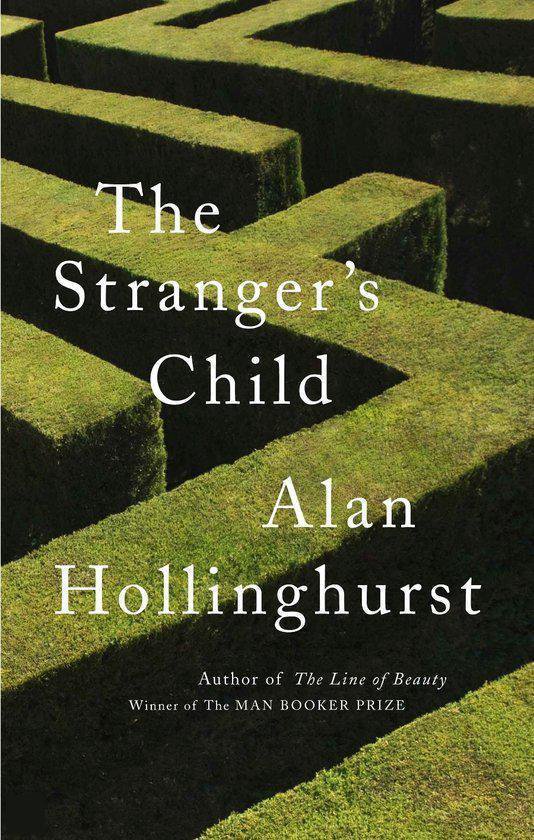 Couverture du livre "The Stranger's Child" d'Alan Hollinghurst sur fond de haie verte. "Winner of The MAN BOOKER PRIZE".