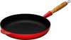 foto van Le Creuset gietijzeren koekenpan - 28 cm - Houten handvat - Rood