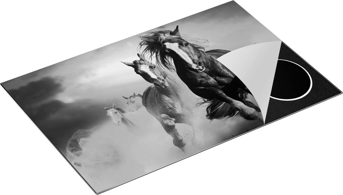 Chefcare Inductie Beschermer Wilde Paarden in het Zand - Zwart Wit - 81,2x52 cm - Afdekplaat Inductie - Kookplaat Beschermer - Inductie Mat