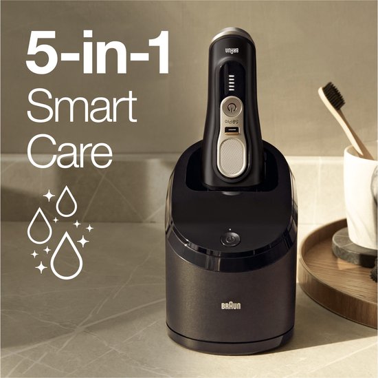 Braun Series 9 Pro scheerapparaat in zwart, met "5-in-1 Smart Care" logo en druppelsymbool.