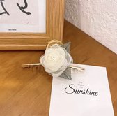 Emilie collection - haarklem - bloem - goud - haarclip - bruiloft