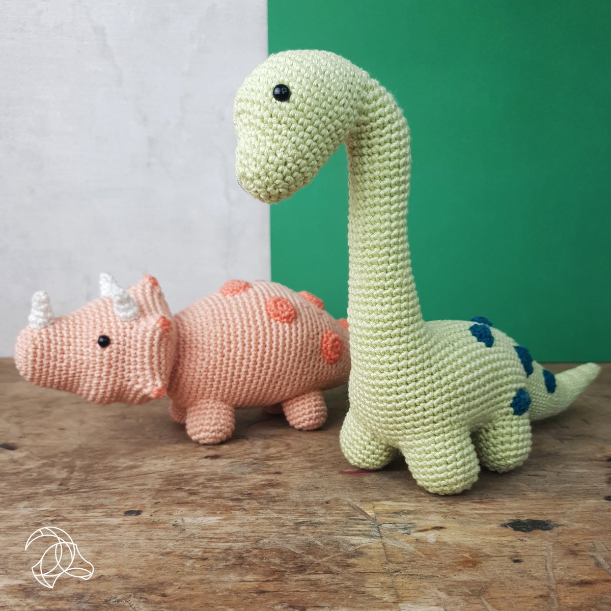 Hardicraft Brontosaurus Haakpakket - Haken - DIY - Voor Volwassenen - Knuffels - Haakpakketten — afbeelding 2