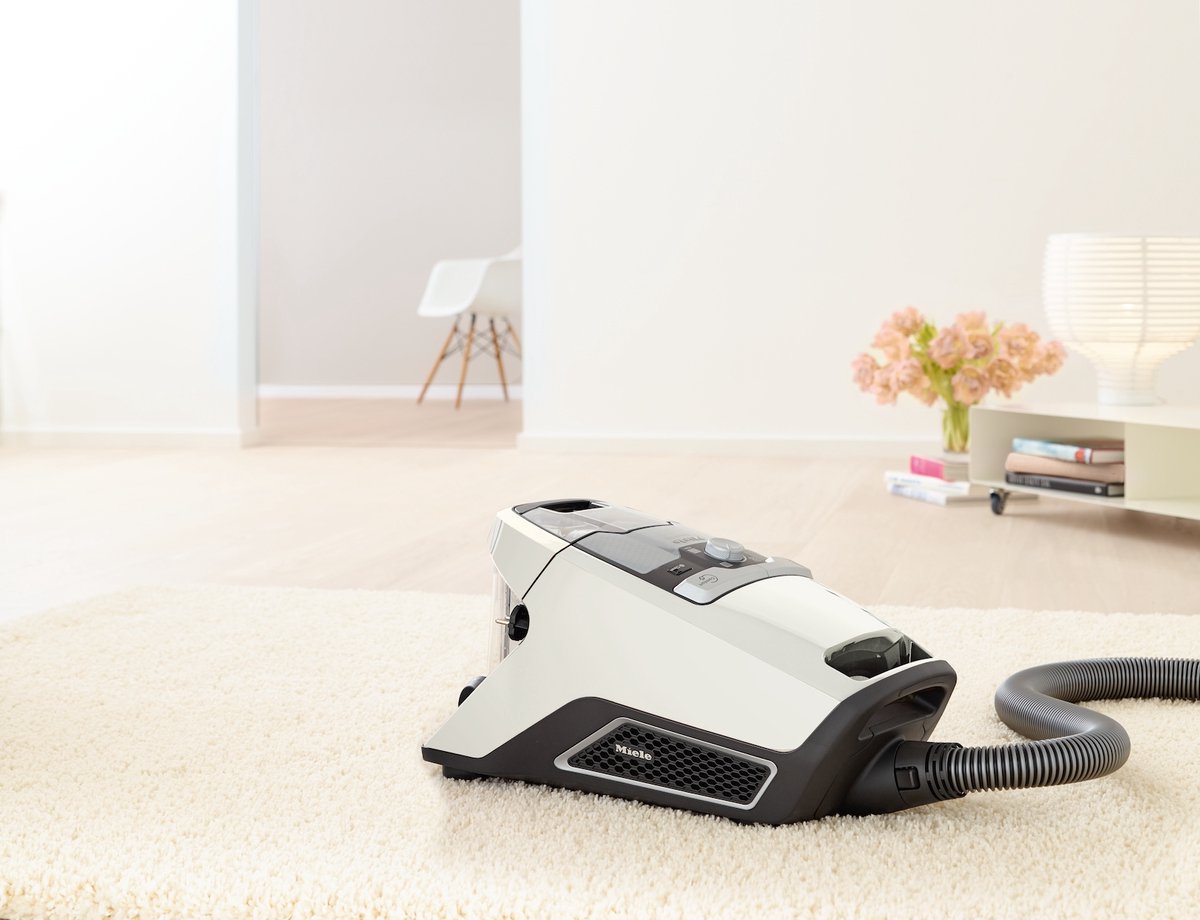 Bol.com Miele Blizzard CX1 Excellence Ecoline - Lotuswit - Stofzuiger zonder zak aanbieding