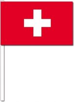 10 drapeaux agitant la Suisse 12 x 24 cm