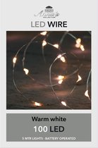 Draadverlichting lichtsnoer met 100 lampjes warm wit op batterij 500 cm - Lichtdraden/lichtsnoeren - kerstverlichting