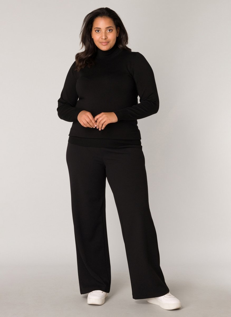 BASE LEVEL CURVY Aria Tuniek - Black - maat 5(58/60)
