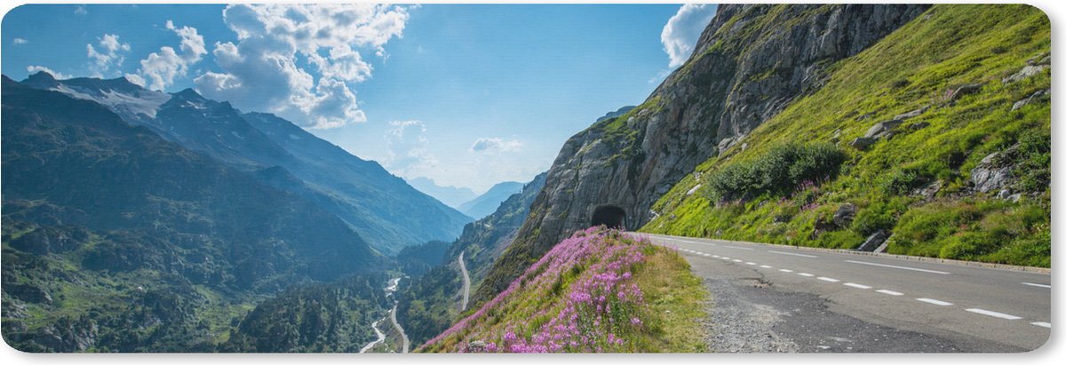 Muismat XXL 90x30 cm - Bureau onderlegger - Bureau mat Zwitserland - Alpen - Natuur - Bureaumat - Gaming mousepad xl - Bureaulegger groot - Computer deskmat