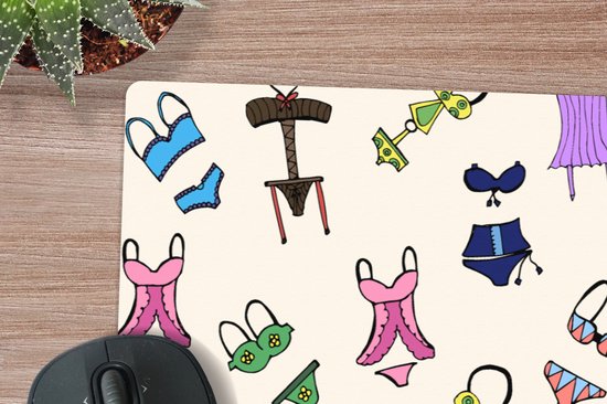 Muismat XXL 120x60 cm - Bureau onderlegger - Bureau mat Lingerie - Ondergoed - Patroon - Bureaumat - Gaming mousepad xl - Bureaulegger groot - Computer deskmat