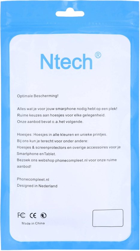 Emballage en plastique bleu avec le logo 'Ntech' et du texte sur les coques et protecteurs d'écran pour téléphone.