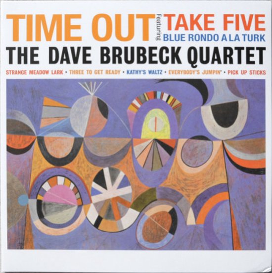Albumcover van 'Time Out' door The Dave Brubeck Quartet met abstracte, kleurrijke vormen en tekst.