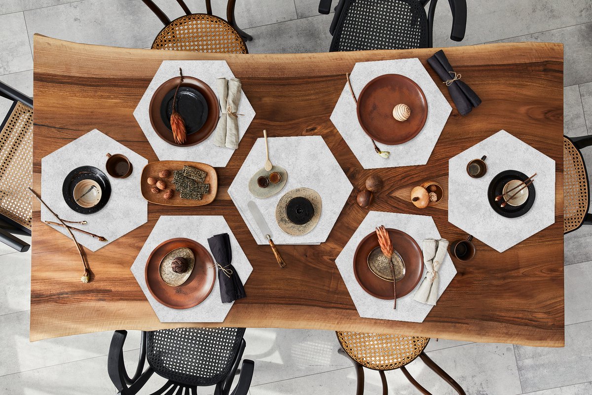 Placemats hexagon - Onderleggers placemats - Placemat zeshoek - Muur - Structuur - Wit - 8 stuks