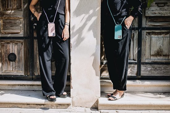 Arara Silicone Case iPhone 12 / 12 Pro Siliconen Case Dark Green with Dark Green Lanyard / Back Cover / Case / iPhone