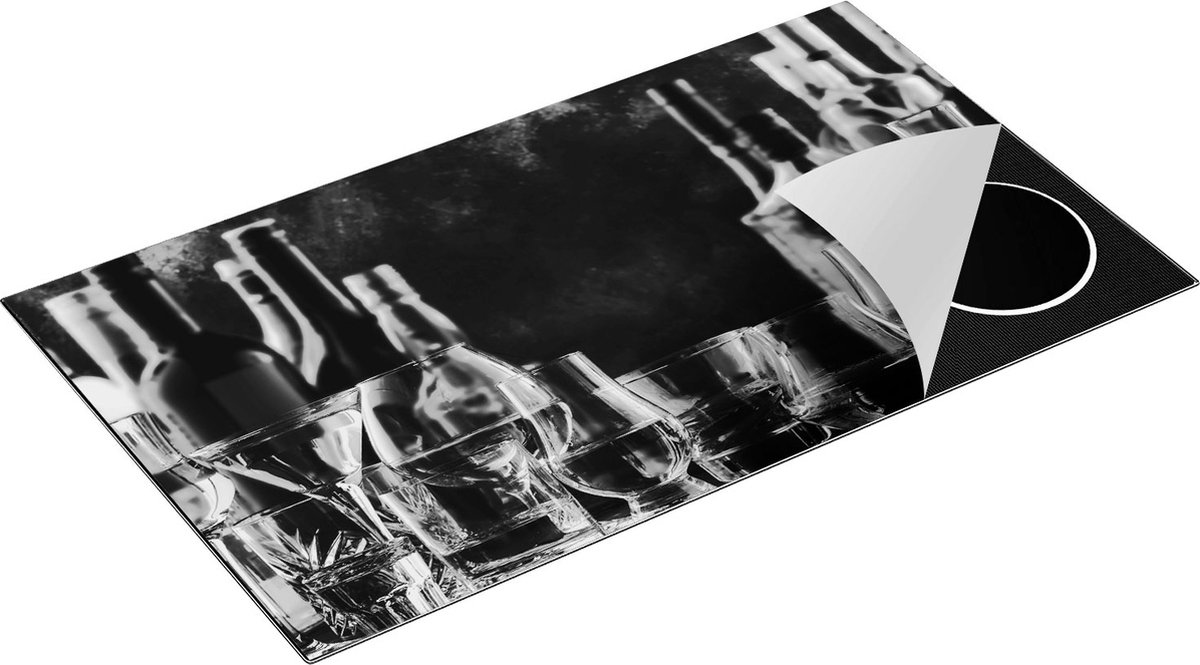 Chefcare Inductie Beschermer Glazen met Sterke Drank - Flessen - Zwart Wit - 90x55 cm - Afdekplaat Inductie - Kookplaat Beschermer - Inductie Mat