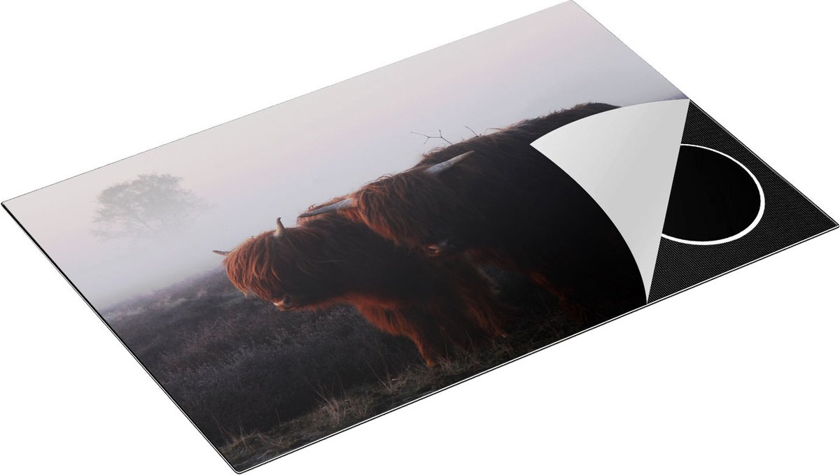 Chefcare Inductie Beschermer Twee Schotse Hooglanders in de Mist - 80x50 cm - Afdekplaat Inductie - Kookplaat Beschermer - Inductie Mat
