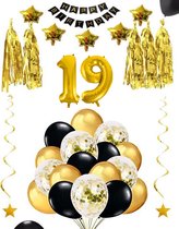 19 jaar verjaardag feest pakket Versiering Ballonnen voor feest 19 jaar. Ballonnen slingers sterren opblaasbaar cijfer 19