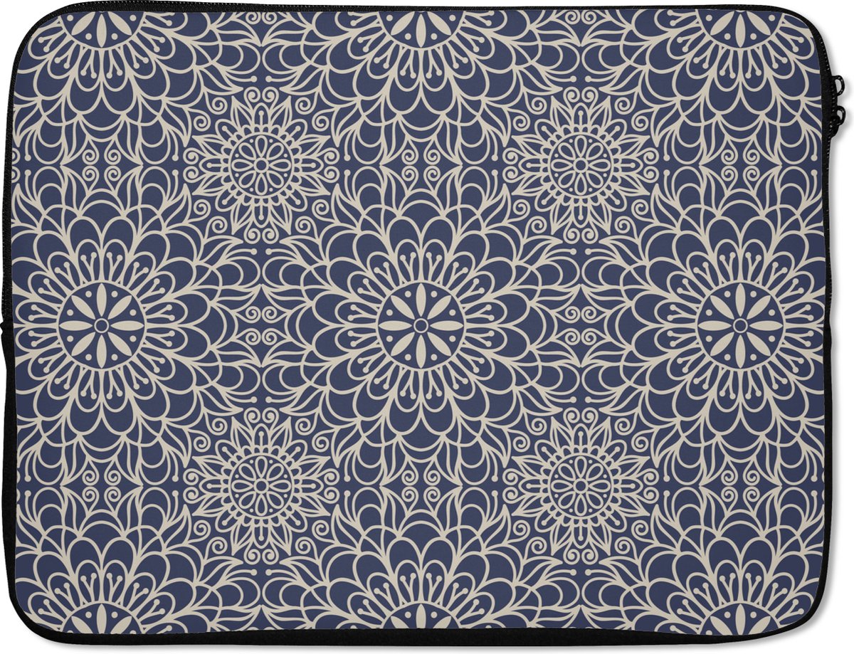 Laptophoes 17 inch - Mandala - Blauw - Patronen - Laptop sleeve - Binnenmaat 41x28 cm - Zwarte achterkant