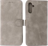 Samsung Galaxy A13 5G Hoesje - Book Case Telefoonhoesje - Kaarthouder Portemonnee Hoesje - Wallet Cases - Grijs