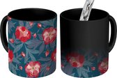 Magische Mok - Foto op Warmte Mokken - Koffiemok - Bloemen - Rood - Bladeren - Patronen - Magic Mok - Beker - 350 ML - Theemok