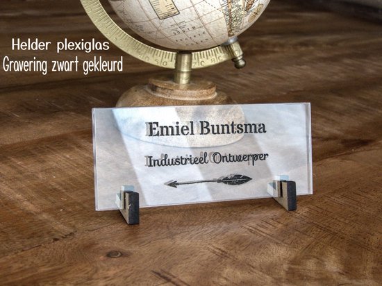 bureau-naambordje-met-tekst-naam-of-logo-bureau-naambord-graveren-met