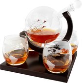 Aretica Whiskeykaraf met 4 glazen - Whiskey - Karaf - Whiskey glazen - Whiskey set voor drank - Karaffen - Decanteerset - Wereldbol - 21 x 21 x 18 cm (lxbxh) - Glas en hout - Transparant en b