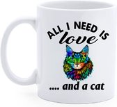 Bedrukte Beker All I need is love and a cat - Mug - Verjaardag -Moederdag - Geschenk - Gepersonaliseerd Cadeau