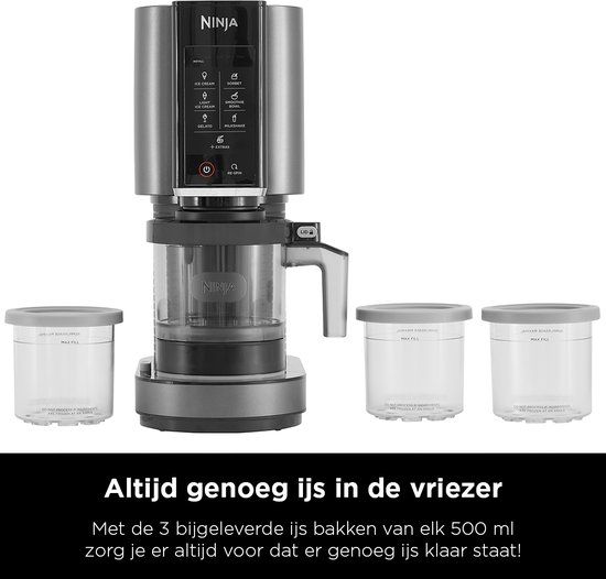 Zilverkleurige Ninja ijsmachine met touchscreen, met vier bewaarbakjes van 500 ml.