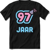 97 Jaar Feest kado T-Shirt Heren / Dames - Perfect Verjaardag Cadeau Shirt - Licht Blauw / Licht Roze - Maat XXL