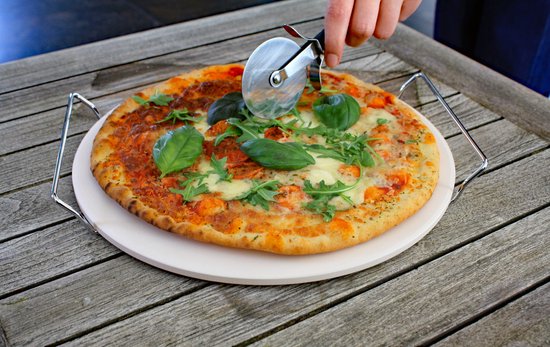 verdrietig balans smokkel Nonna pizzasteen Ø30,5 met RVS serveerrek - stenen pizzaplaat / ovenplaat  (11mm dik)... | bol.com