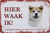 Hier waak ik Akita - Wandbord - Metalen decoratie - Metalen bord - Wandborden - 20 x 30cm - UV bestendig - Eco vriendelijk - Cadeau - Uniek - Honden bord - Akita - Hond - Metalen b