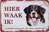 Hier waak ik Berner Senner - Wandbord - Metalen borden - Decoratie - Wand bord - Metalen bord - 20 x 30cm - Metalen decoratie - UV bestendig - Eco vriendelijk - Honden bord - Cadeau - Cave & 