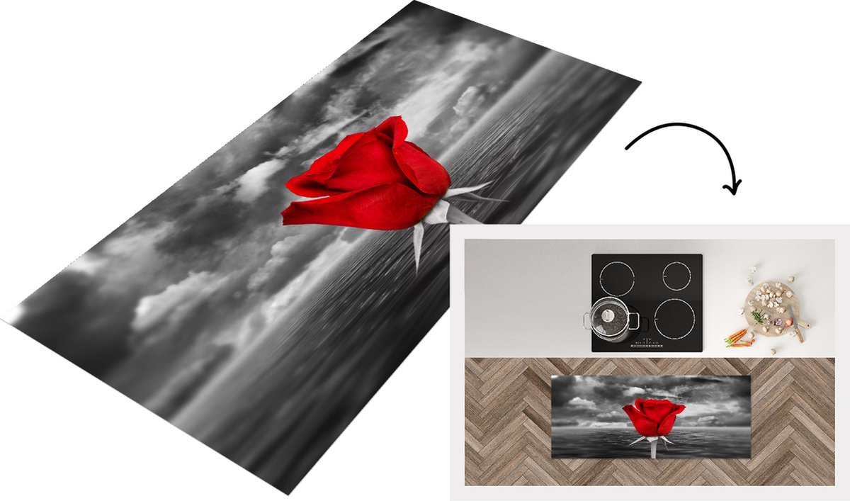 KitchenYeah Keukenloper - Loper keuken - Zwart-wit foto van een rode roos, zee en een bewolkte lucht - 120x50 cm - Keukenloper vinyl Zwart; Wit