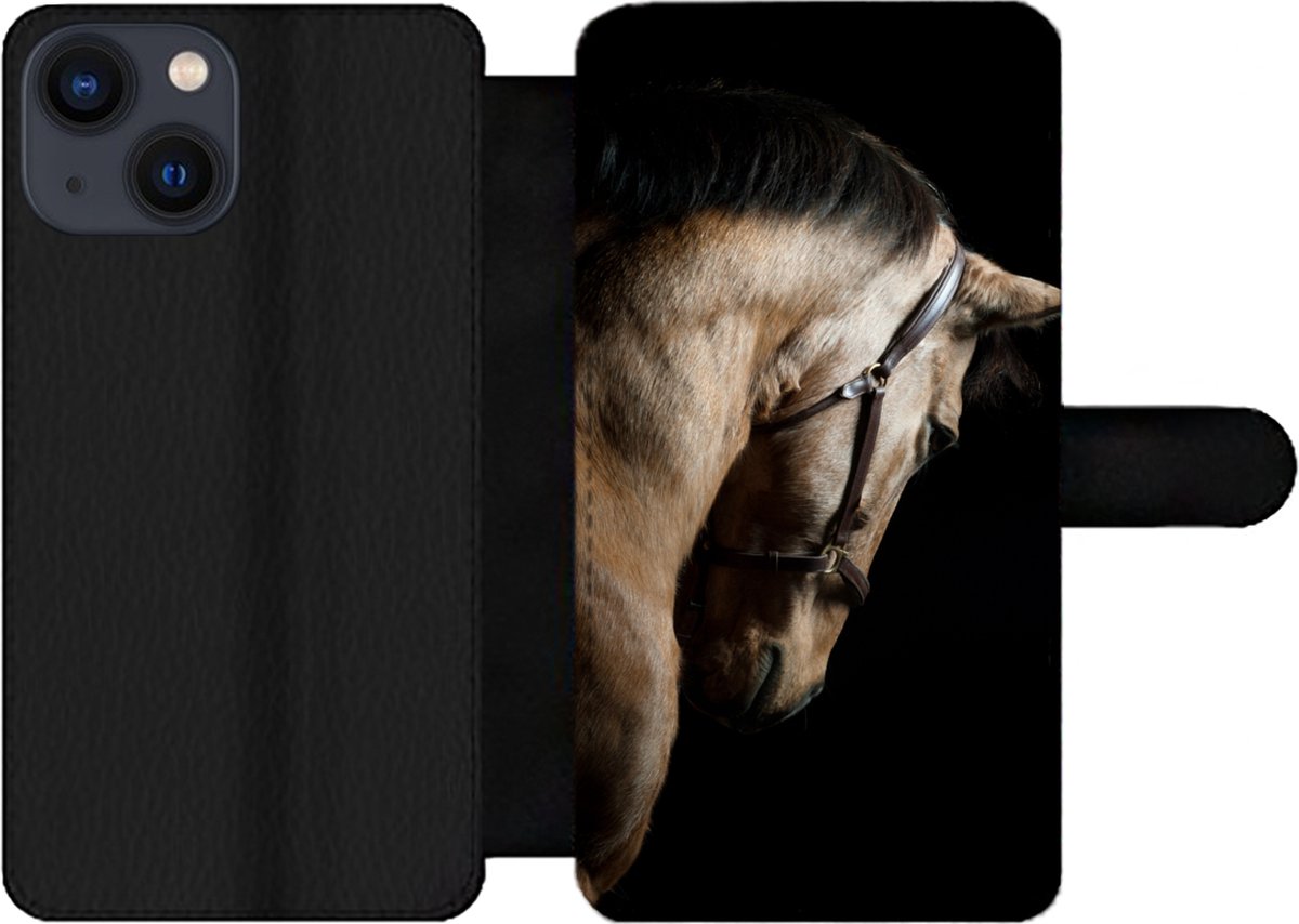 Telefoonhoesje Geschikt voor iPhone 13 Mini telefoonhoesje - Paarden - Halster - Zwart - Met vakjes - Wallet case met magneetsluiting