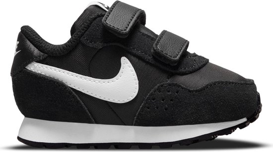 Nike MD Valiant Jongens Sneakers - Black/White - Maat 18.5