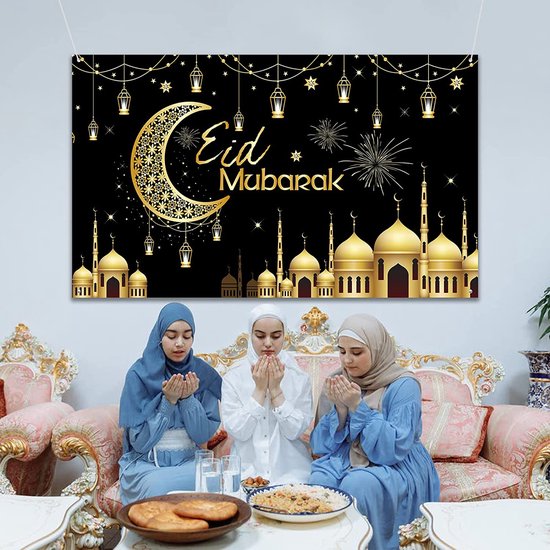Met Een Realistische Lamp De Zwarte Mubarak En De Gouden Banner Vector