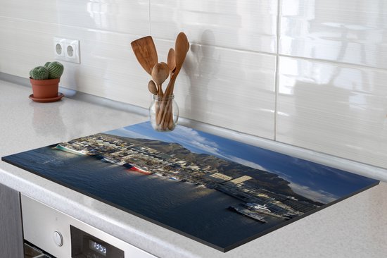 KitchenYeah® Inductie beschermer 81.2x52 cm - De prachtige haven van Kaapstad en de Tafelberg op de achtergrond - Kookplaataccessoires - Afdekplaat voor kookplaat - Inductiebeschermer - Inductiemat - Inductieplaat mat