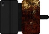 Bookcase Geschikt voor iPhone XR telefoonhoesje - Zwart - Verf - Goud - Luxe - Met vakjes - Wallet case met magneetsluiting