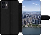 Bookcase Geschikt voor iPhone 12 telefoonhoesje - New York - USA - Skyline - Met vakjes - Wallet case met magneetsluiting