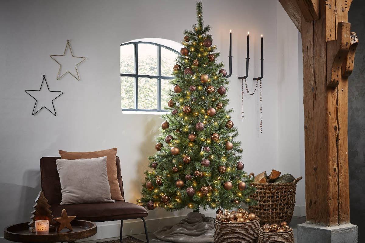 Black Box Finest Kunstkerstboom - 120 warmwitte led lampjes - H155 x Ø86 - Groen - GROEN