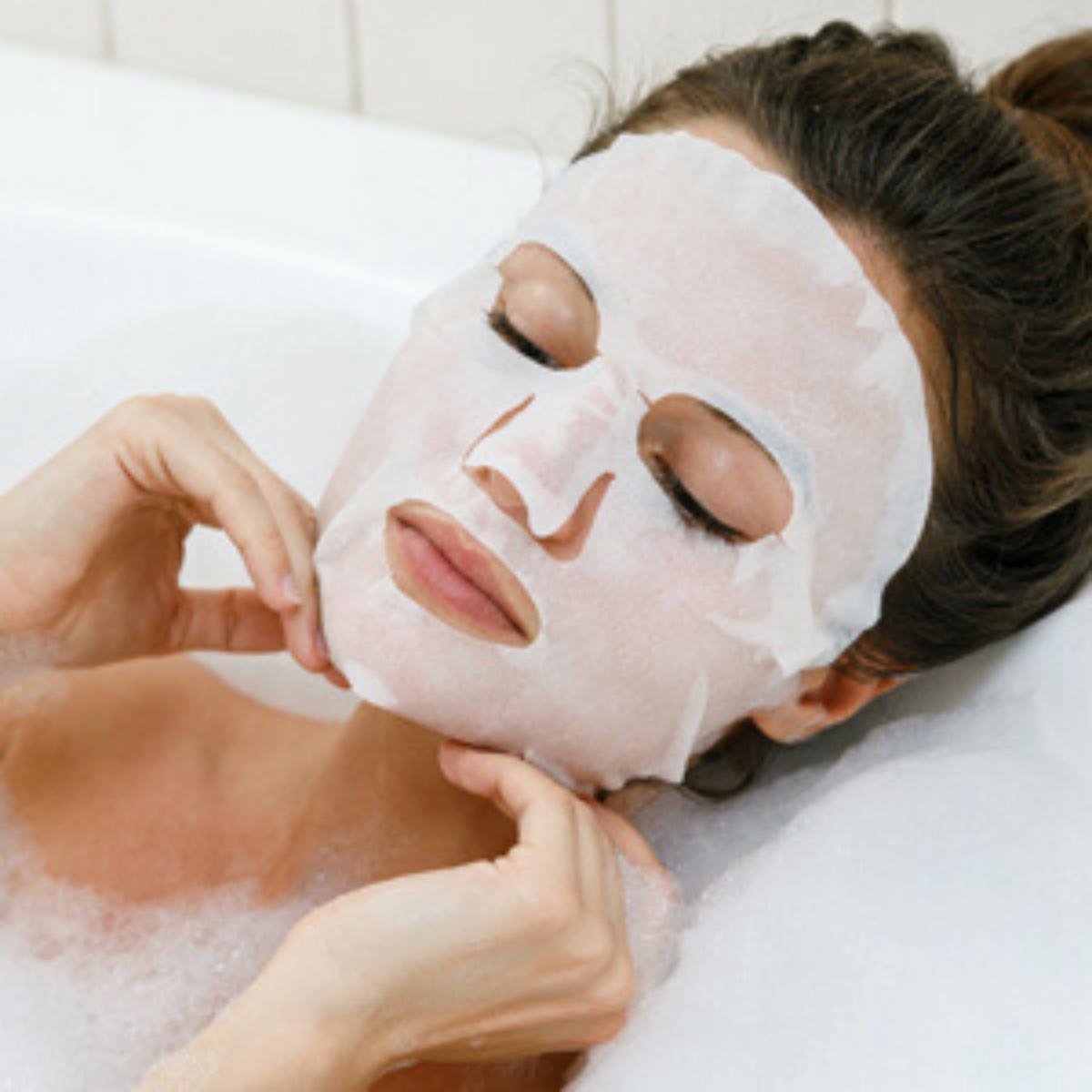 MITOMO Charcoal Gezichtsmasker Aloe Vera Gel en