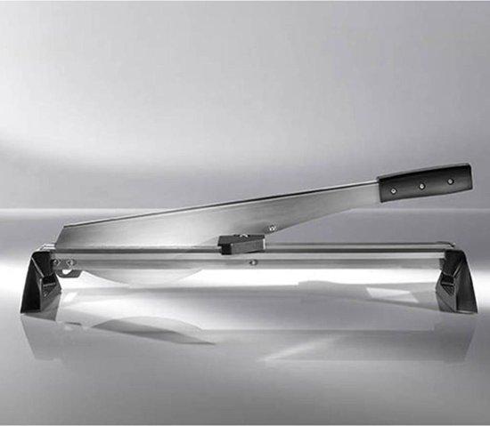 Wolfcraft laminaten snijder met een lange metalen snijarm.