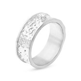 Twice As Nice Ring in zilverkleurig edelstaal, 8mm, gehamerd effect en witte kristal  52