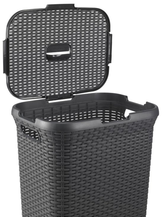 Panier à linge gris foncé avec couvercle ouvert, gros plan.