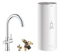 Chroomkraan, witte GROHE RED boiler, en messing kleppen en T-stukken.