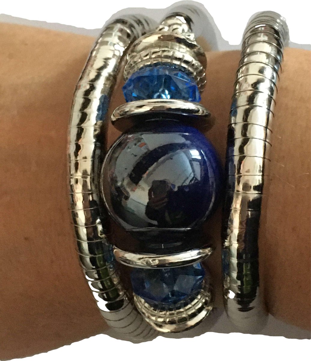 Petra's Sieradenwereld - Slangarmband met donkerblauw kraal (2)