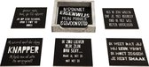 Onderzetters voor glazen - set nr 24 onderleggers - Hout - Leuke onderzetters met tekst , Zwarte , 6 stuks met een houder